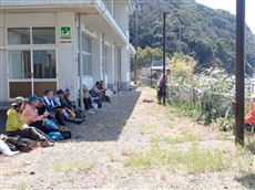 ６．加領郷小学校で昼食